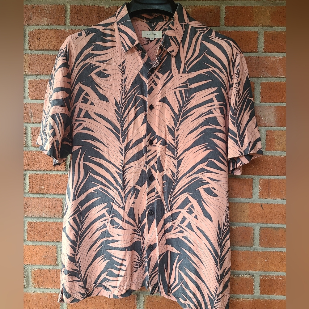 River Island (UK) US M short sleeve shirt